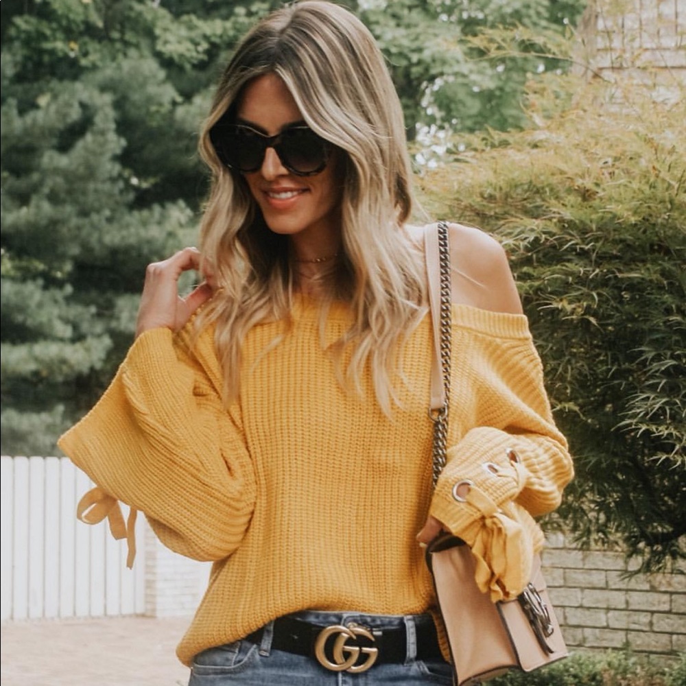 Slouchy Bell Sleeve Sweater GUC